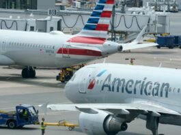 american airlines boarding technology preventing line cutting