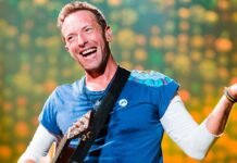 Coldplay Chris Martin concert stage safety mishap