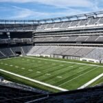 NFL Giants Buccaneers game action MetLife Stadium