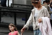 Katie Holmes and Suri Cruise smiling together in NYC