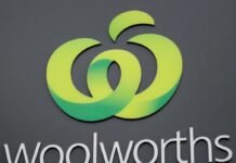 Woolworths warehouse workers strike Australia