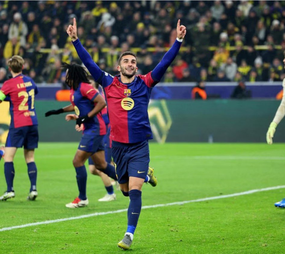 ferran-torres-celebrates-barcelona-vs-dortmund