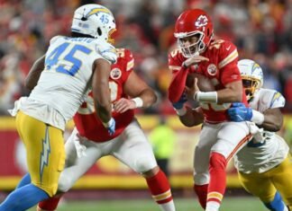 Chiefs Face Chargers in Decisive Clash for Ninth Straight AFC West Title