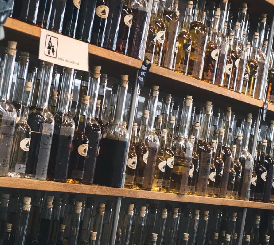 liquor store interior shoppers