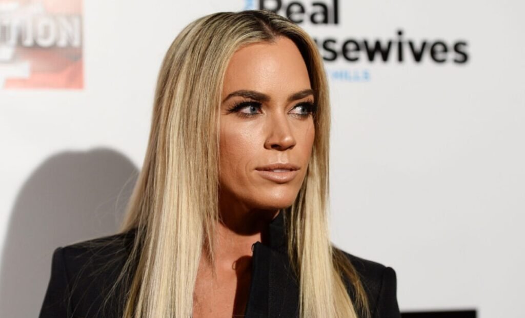 teddi-mellencamp-equestrian-event