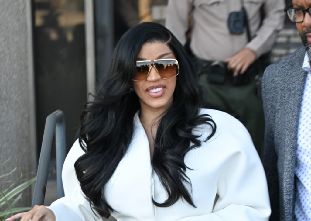 cardi b instagram live